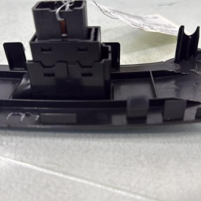 Interrupteur de leve vitre avant droit HYUNDAI IX 35 Photo n°3