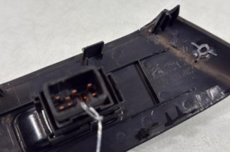 Interrupteur de leve vitre avant droit HYUNDAI IX 35