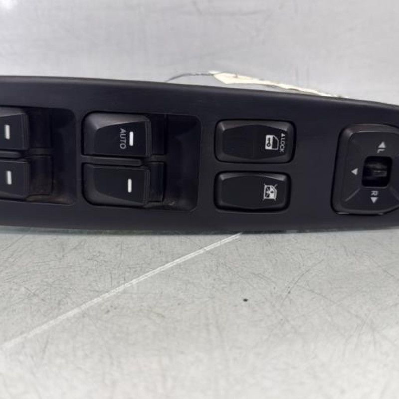 Interrupteur de leve vitre avant gauche HYUNDAI IX 35 Photo n°1