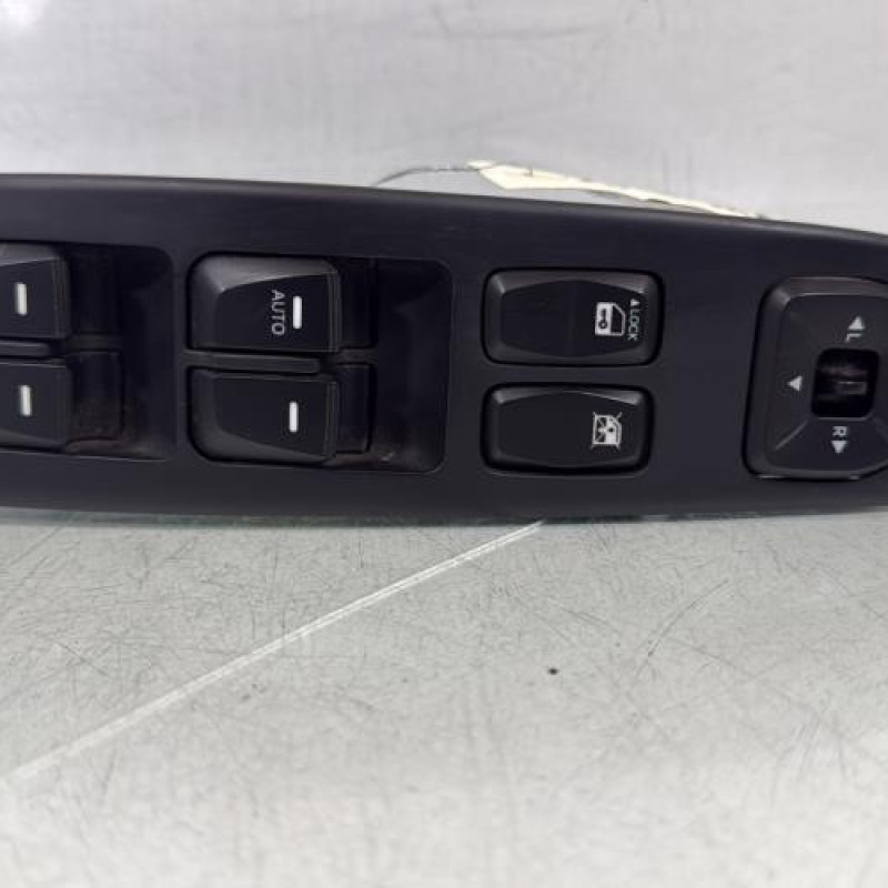 Interrupteur de leve vitre avant gauche HYUNDAI IX 35 Photo n°2