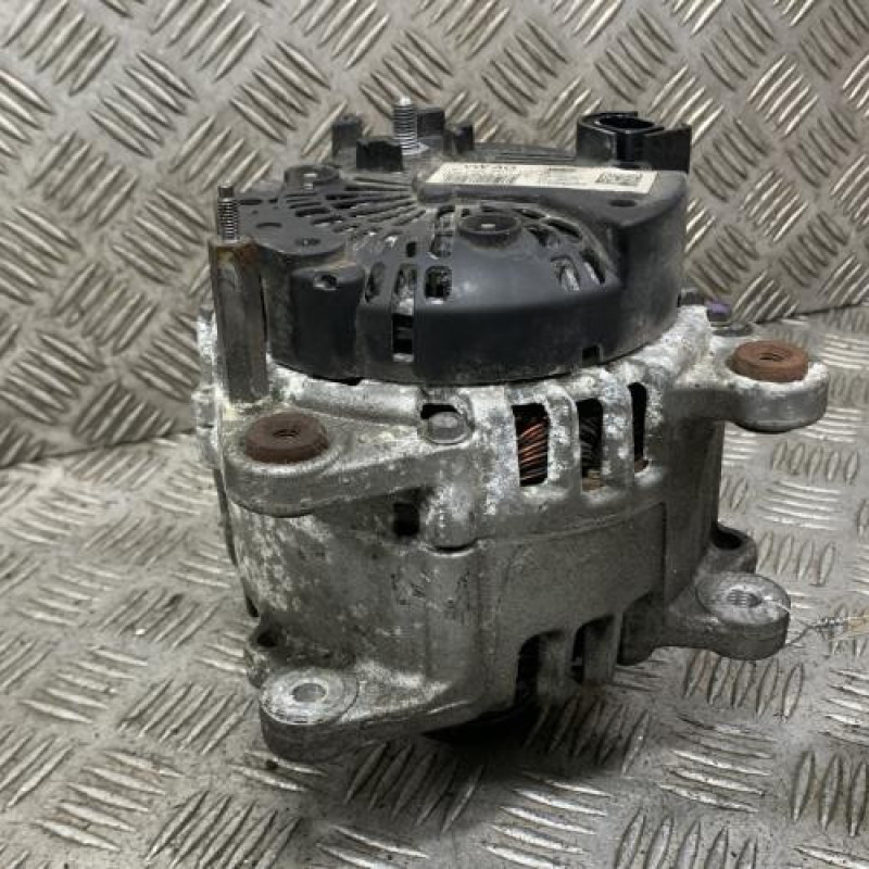 Alternateur VOLKSWAGEN PASSAT 6 Photo n°1