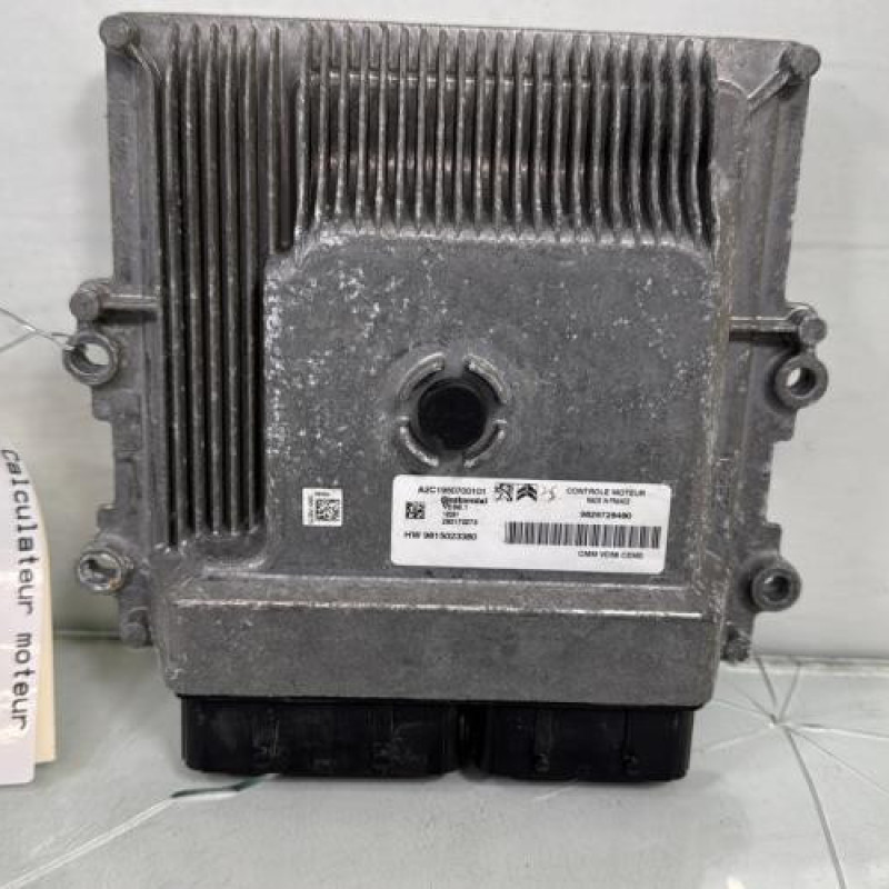 Calculateur moteur PEUGEOT 308 2 Photo n°1