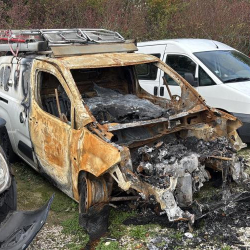 Trappe d'essence CITROEN BERLINGO 3 Photo n°5