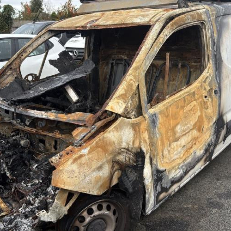 Trappe d'essence CITROEN BERLINGO 3 Photo n°14