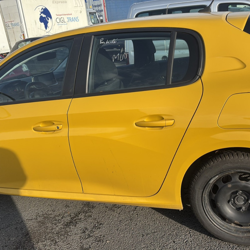 PEUGEOT 208 2 PHASE 1 1.2 VTI - 12V Photo n°8