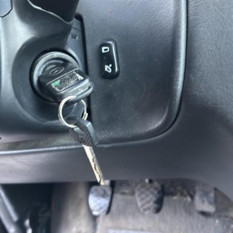 Poignee porte arriere gauche MERCEDES CLASSE M 163 Photo n°3