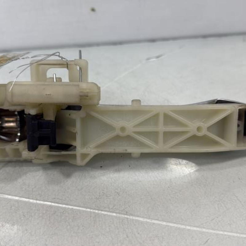 Poignee porte arriere droit HYUNDAI IX 35 Photo n°3