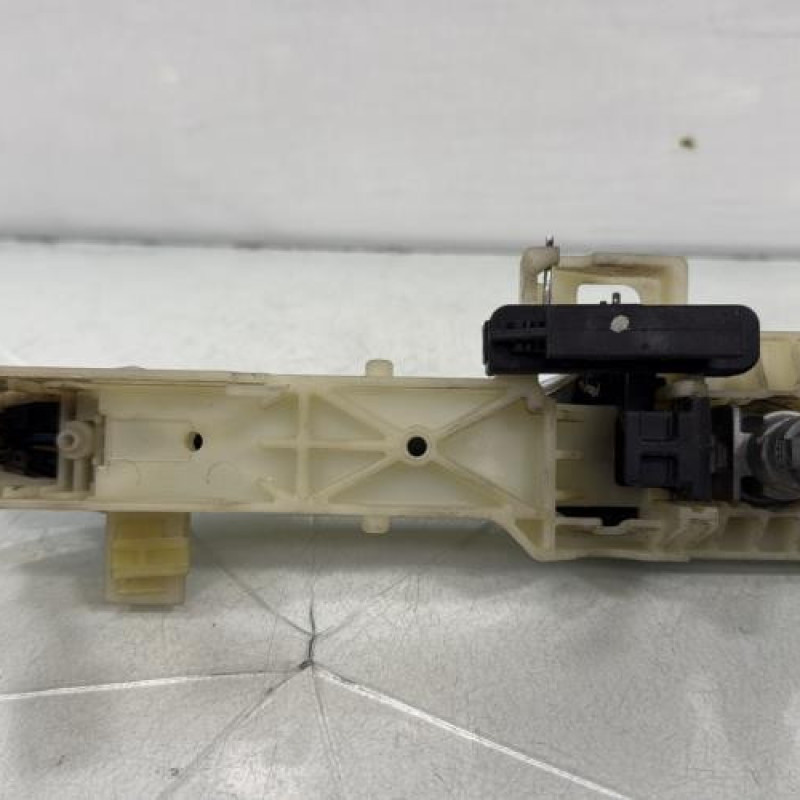 Poignee porte avant gauche HYUNDAI IX 35 Photo n°3