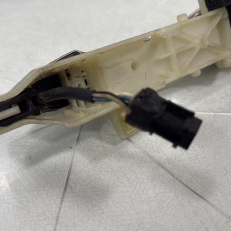 Poignee porte avant gauche HYUNDAI IX 35 Photo n°5