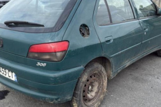 Reservoir essence PEUGEOT 306