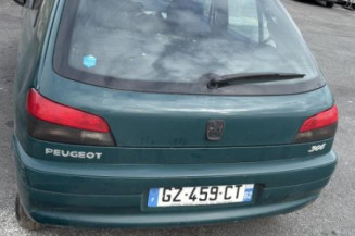 Reservoir essence PEUGEOT 306