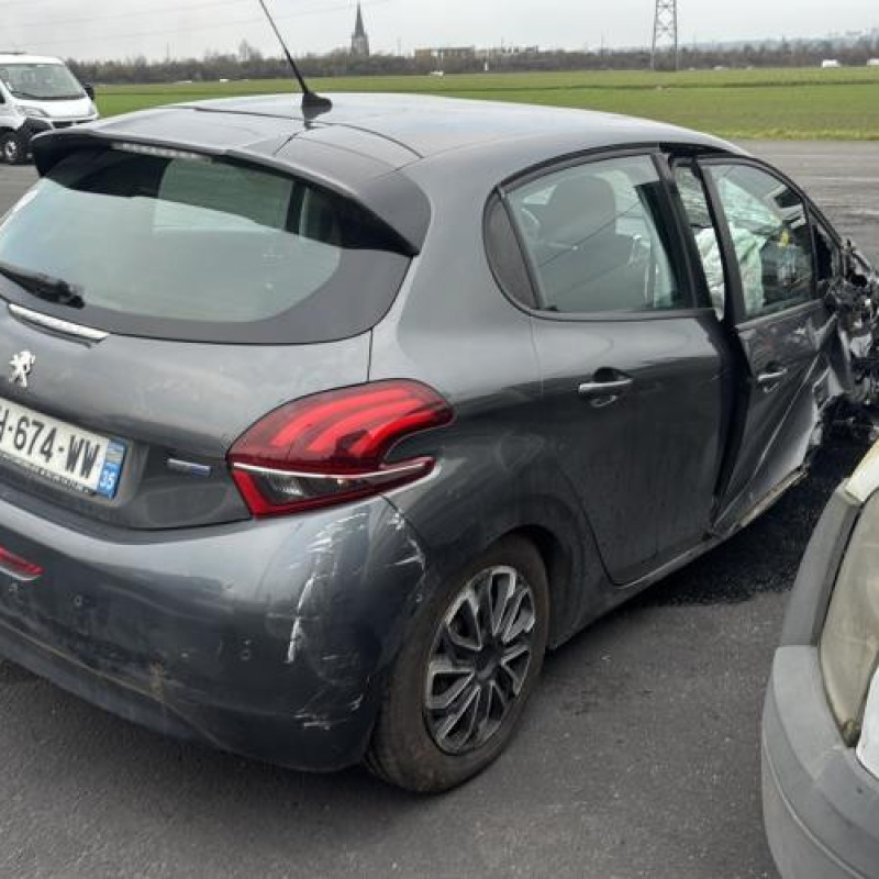 Boitier filtre a air PEUGEOT 208 1 Photo n°4