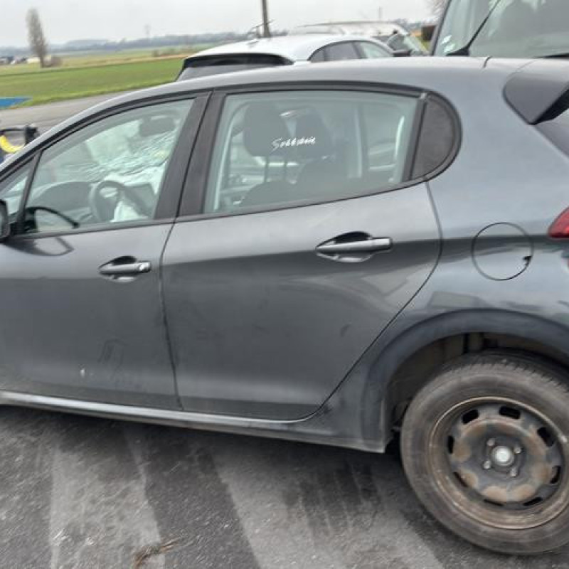 Boitier filtre a air PEUGEOT 208 1 Photo n°7