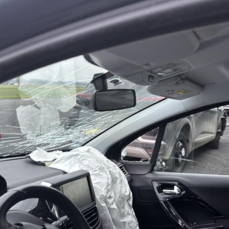 Boitier filtre a air PEUGEOT 208 1 Photo n°14