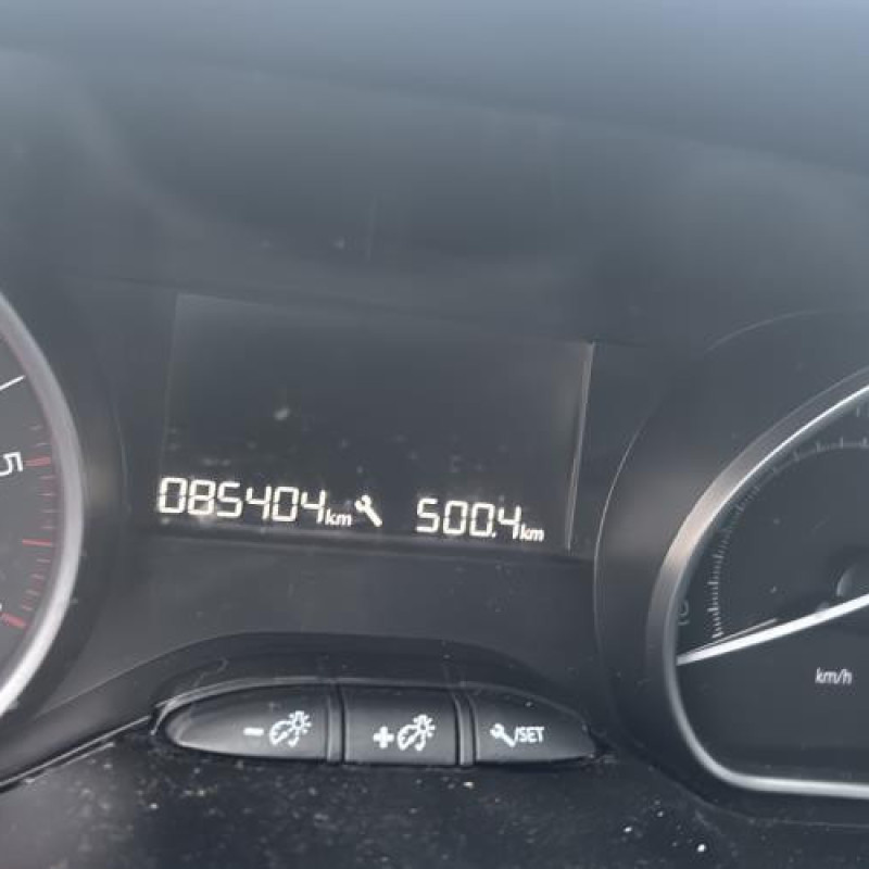 Boitier filtre a air PEUGEOT 208 1 Photo n°16