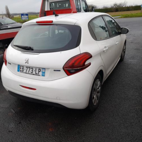 Boitier filtre a air PEUGEOT 208 1