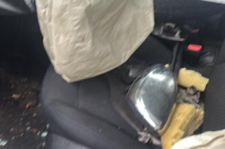 Boitier filtre a air PEUGEOT 208 1