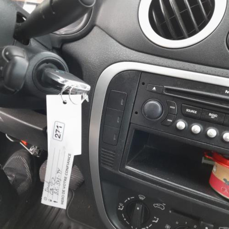 Reservoir essence CITROEN C2 Photo n°10