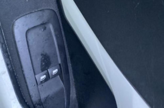 Levier de vitesses PEUGEOT 208 1