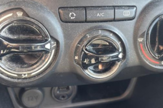 Levier de vitesses PEUGEOT 208 1