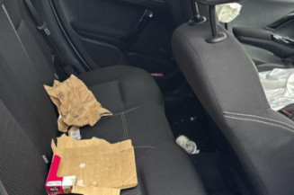 Levier de vitesses PEUGEOT 208 1