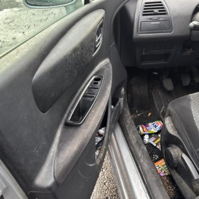 Traverse superieure CITROEN C4 1 Photo n°9