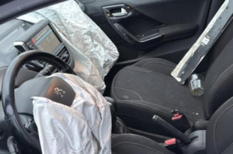 Levier de vitesses PEUGEOT 208 1