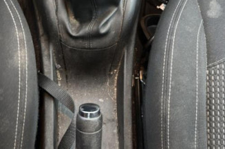 Levier de vitesses PEUGEOT 208 1
