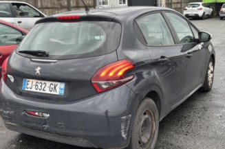 Levier de vitesses PEUGEOT 208 1