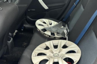 Levier de vitesses PEUGEOT 208 1