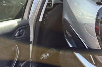 Levier de vitesses PEUGEOT 208 1