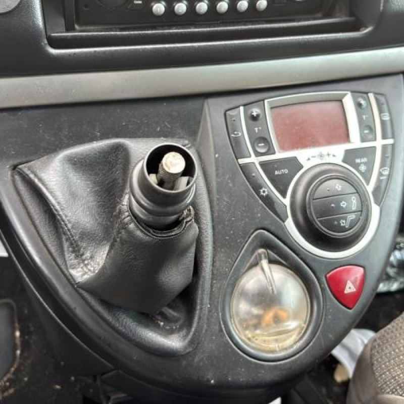 Etrier arriere gauche (freinage) PEUGEOT 807 Photo n°17