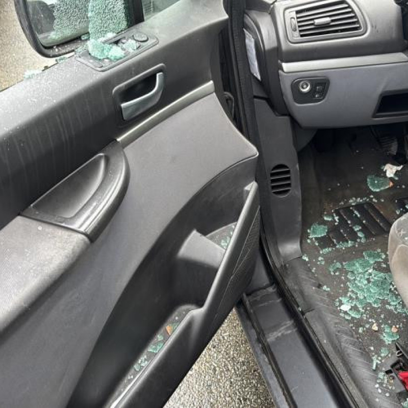 Etrier arriere droit (freinage) PEUGEOT 807 Photo n°9