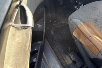 Etrier arriere droit (freinage) PEUGEOT 807