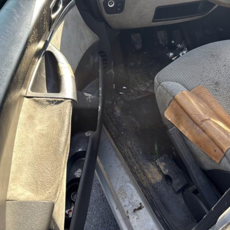 Etrier arriere droit (freinage) PEUGEOT 807 Photo n°9