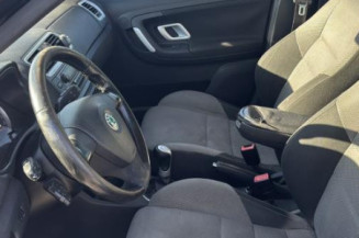 Pivot de moyeu avant gauche SKODA FABIA 2