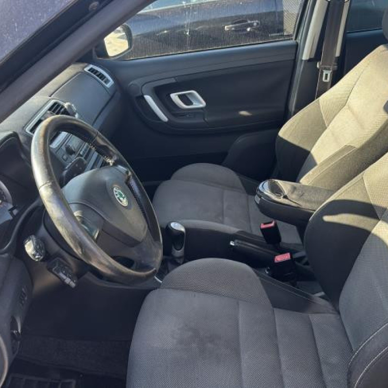 Pivot de moyeu avant gauche SKODA FABIA 2 Photo n°11