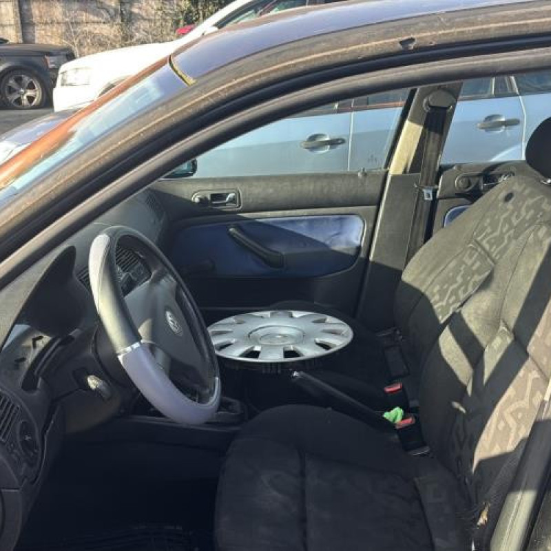 Calandre VOLKSWAGEN GOLF 4 Photo n°15