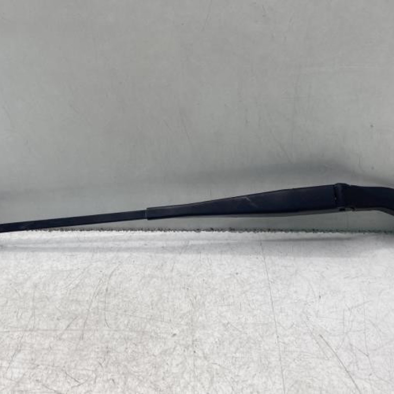 Bras essuie glace avant gauche VOLKSWAGEN POLO 4 Photo n°1