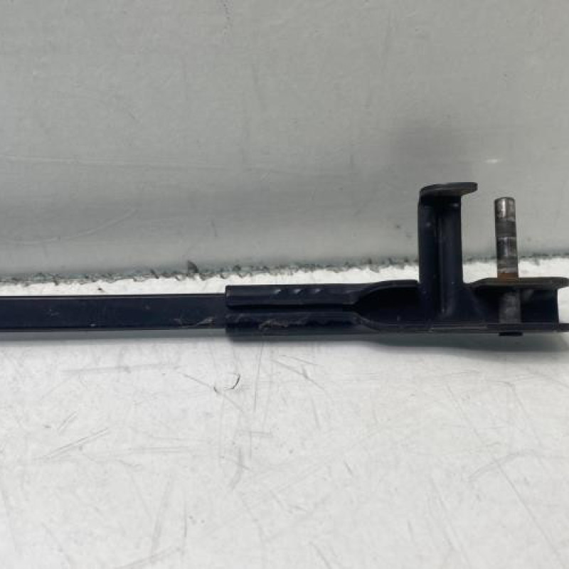 Bras essuie glace avant gauche VOLKSWAGEN POLO 4 Photo n°3