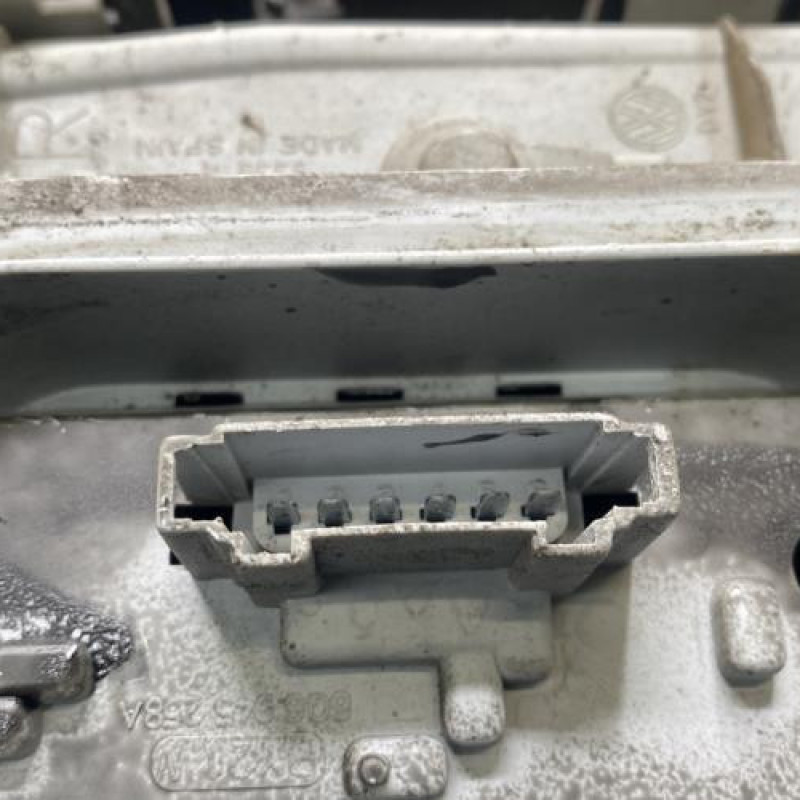 Feu arriere principal droit (feux) VOLKSWAGEN POLO 4 Photo n°3