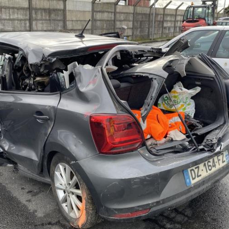 Porte avant droit VOLKSWAGEN POLO 5 Photo n°10