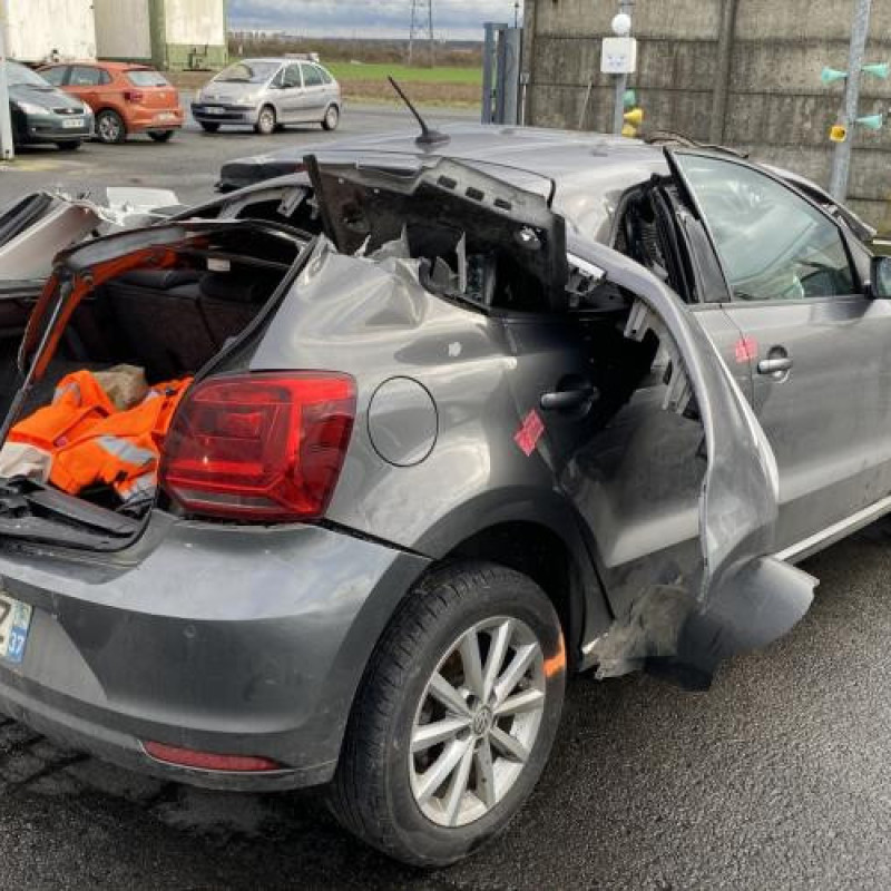 Renfort pare choc arriere (traverse) VOLKSWAGEN POLO 5 Photo n°8