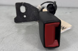 Attache ceinture arriere gauche PEUGEOT 308 2 Photo n°1