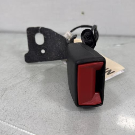Attache ceinture arriere gauche PEUGEOT 308 2 Photo n°1