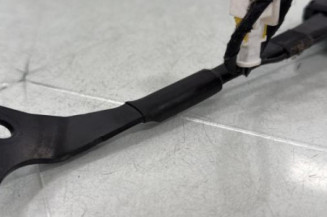 Attache ceinture avant gauche PEUGEOT 308 2