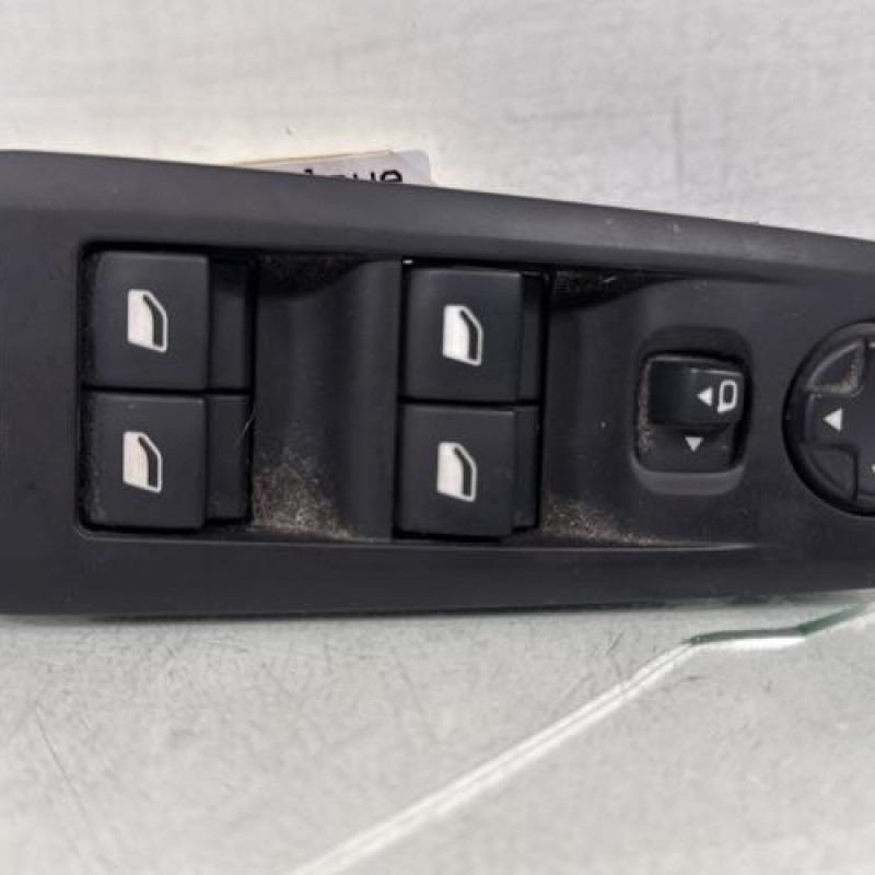 Interrupteur de leve vitre avant gauche PEUGEOT 308 2 Photo n°8