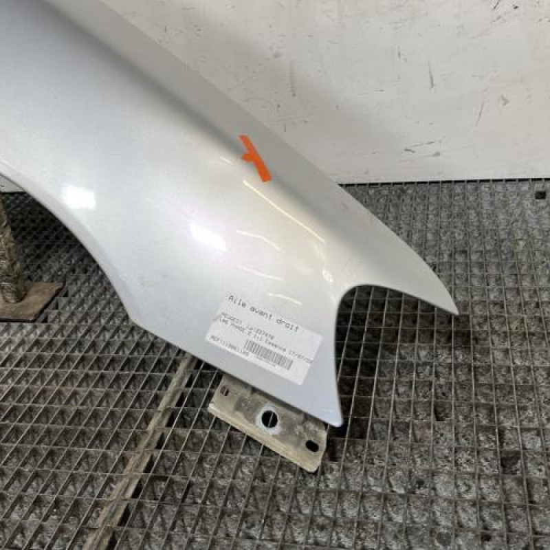 Aile avant droit PEUGEOT 106 Photo n°2