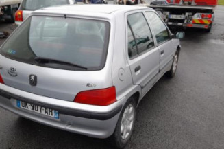Aile avant droit PEUGEOT 106