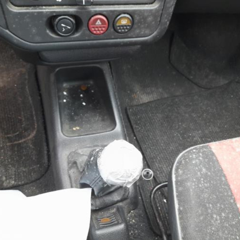 Aile avant droit PEUGEOT 106 Photo n°15